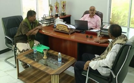 صندوق النظافة والتحسين يبحث مع اتحاد نقابات عمال حضرموت آليات دعم العاملين وتعزيز الاستقرار الوظيفي