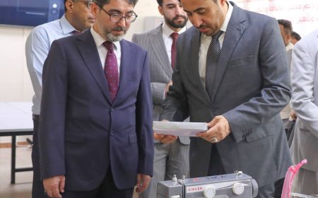 البكري ومنسق وكالة "تيكا" التركية يفتتحان معملي الحاسوب والخياطة بعدن