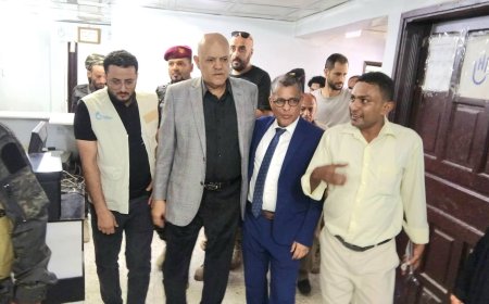 محافظ تعز يتفقد مركز الأطراف الصناعية وإعادة التأهيل ويشيد بخدماته العلاجية والإنسانية