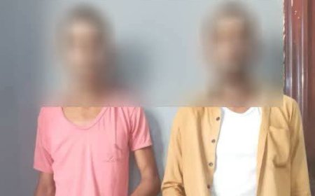 شرطة المعلا تطيح بمتهمين امتهنا سرقة الهواتف المحمولة وتضبط بحوزتهما المسروقات.
