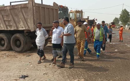 المدير التنفيذي لصندوق النظافة بعدن يتفقد ميزان ومقلب بئر النعامة ويطلع على سير العمل والمعوقات