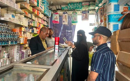 حملة رقابية تغلق 6 صيدليات مخالفة بمديرية صيرة بعدن