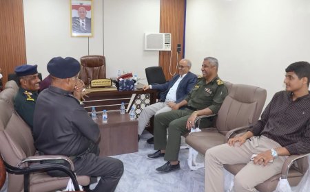 رئيس المجلس الطبي بالجمهورية يزور مكتب وزارة الصحة العامة والسكان بساحل حضرموت وفرع المجلس الطبي