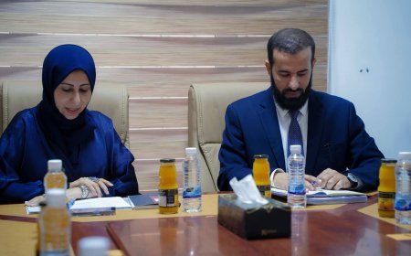 وزيرة التخطيط والتعاون الدولي ومحافظ أبين يناقشان أولويات إعادة ترتيب المشاريع التنموية بالمحافظة.