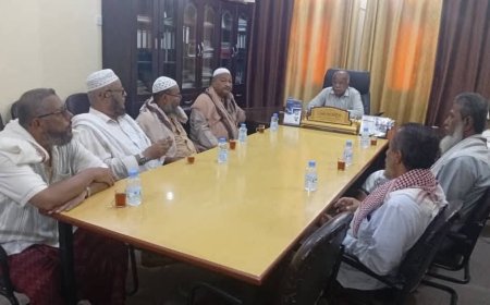المدير العام يلتقي باللجنة العليا للزواج الجماعي بمدينة غيل باوزير
