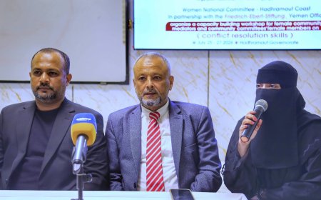 وكيل حضرموت المساعد لشؤون الشباب يدشن ورشة لبناء قدرات الوسيطات وعضوات اللجان المجتمعية في مهارات حل النزاعات