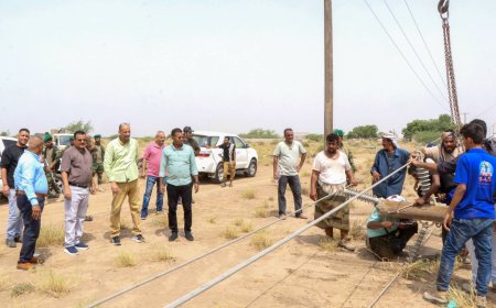 باخبيرة والداؤودي يتفقدان أعمال إعادة ربط خطوط الكهرباء في حقل بئر أحمد عقب تضررها نتيجة الأمطار والعواصف 