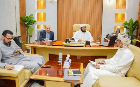 وكيل قطاع الحج والعمرة يشارك في ورشة تدريبية افتراضية حول مراكز الضيافة والمخيمات والباقة الشاملة لموسم حج ١٤٤٨هـ