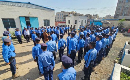 مدير عام الشرطة يواصل تفقد الوحدات والإدارات الأمنية ويوجه برفع التأهب للدرجة القصوى