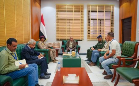 عضو مجلس القيادة الخنبشي يؤكد الحرص على توفير بيئة آمنة لعمل موظفي الأمم المتحدة والمنظمات الدولية