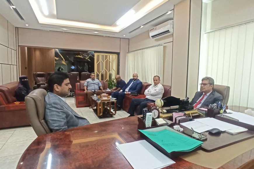 لقاء يجمع بين المدير العام التنفيذي لهيئة المواصفات والمقاييس والمدير العام التنفيذي لشركة النفط اليمنية لمناقشة سبل التعاون الفني والرقابي المشترك