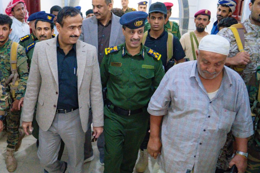 المحافظ بن الوزير يطّلع على نشاط فرع مصلحة الجوازات ويوجه بتسهيل الإجراءات للمواطنين