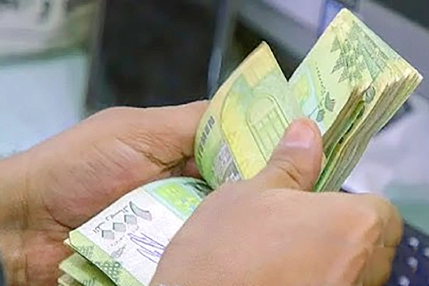 700 مليون تُنهب شهرياً.. أوقفوا جبايات جنود أبين