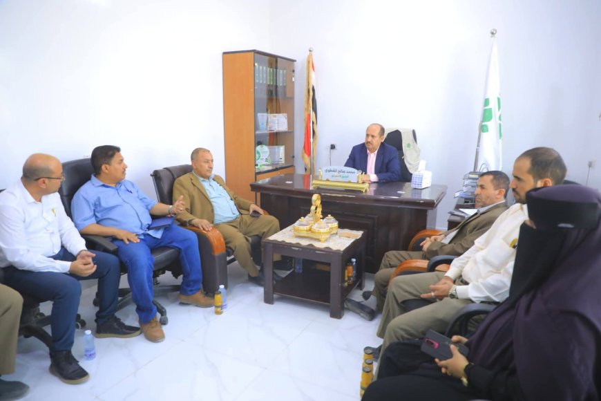 نائب وزير الشؤون الاجتماعية والعمل يطلع على انجازات إئتلاف صنعاء للإغاثة والتنمية في مأرب ويشيد بدوره الإنساني 