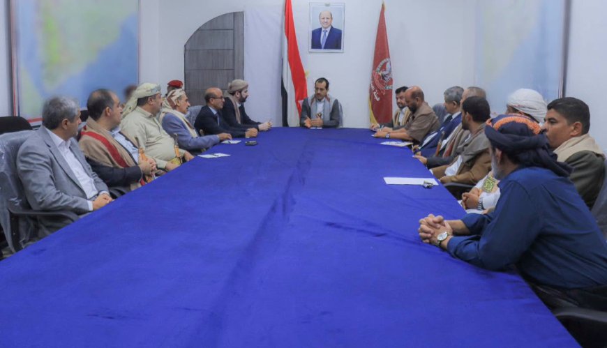 وزير الدفاع يترأس اجتماعاً برؤساء اللجان الأمنية في المحافظات الخاضعة للحوثيين