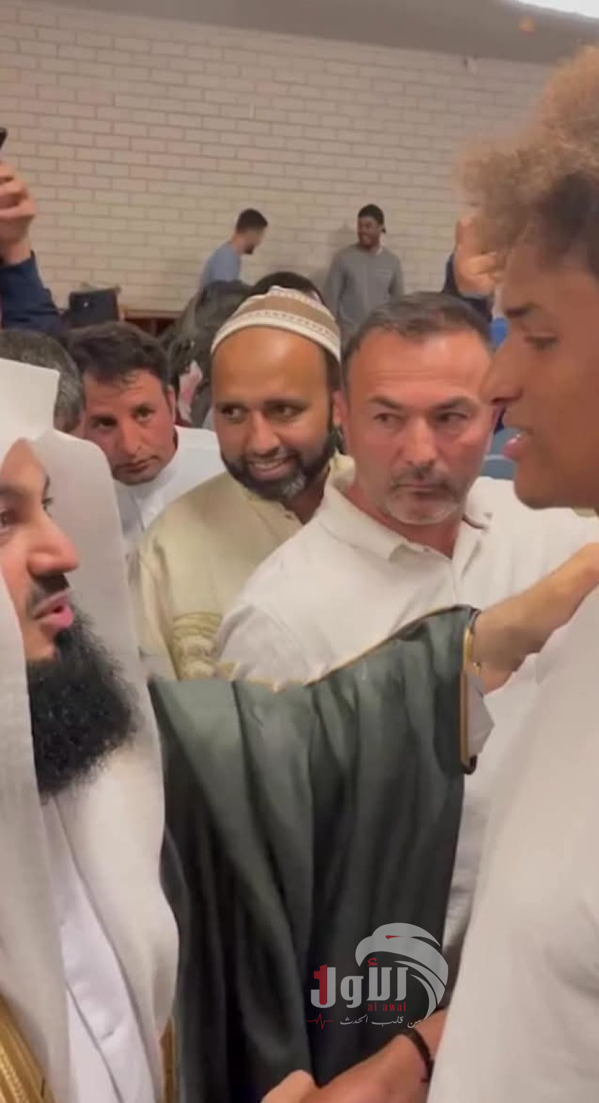 قبل مباراته ضد  مصر .. مهاجم استراليا يعتنق الإسلام.. ما القصة ؟