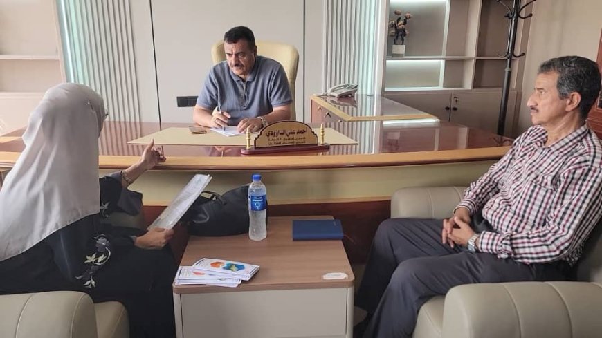 خلال لقائه وفد مركز رؤى للدراسات الاستيراتيجية..مدير عام البريقة يناقش تفعيل إدارة محمية العزيزي وتعزيز حمايتها