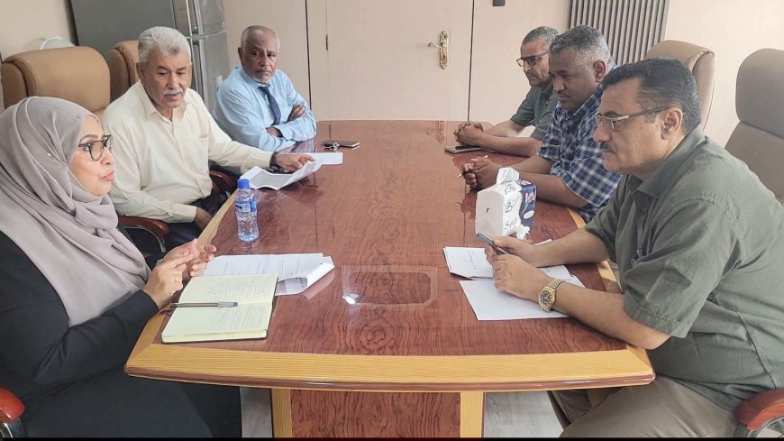 خلال لقائه بوكيل المساعد لوزارة الصحة العامة..مدير البريقة يناقش تفعيل المشاركة المجتمعية والنظام المسائي بالمراكز الصحية وبناء مستشفى عام بالمديرية
