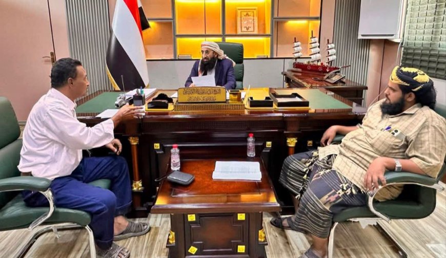 وزير الأوقاف والإرشاد يعتمد التقويم الهجري الرسمي للجمهورية اليمنية وجدول مواقيت الصلاة لمحافظتي عدن ولحج