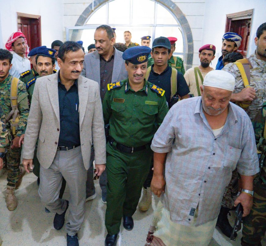 المحافظ بن الوزير يطّلع على نشاط فرع مصلحة الجوازات ويوجه بتسهيل الإجراءات للمواطنين