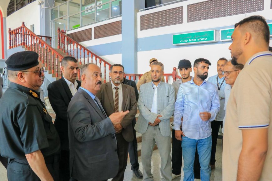 وزير النقل يتفقد سير العمل بعدد من المؤسسات التابعة للوزارة ويؤكد استمرار النشاط الملاحي والجوي 