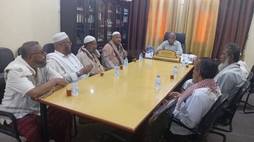 المدير العام يلتقي باللجنة العليا للزواج الجماعي بمدينة غيل باوزير