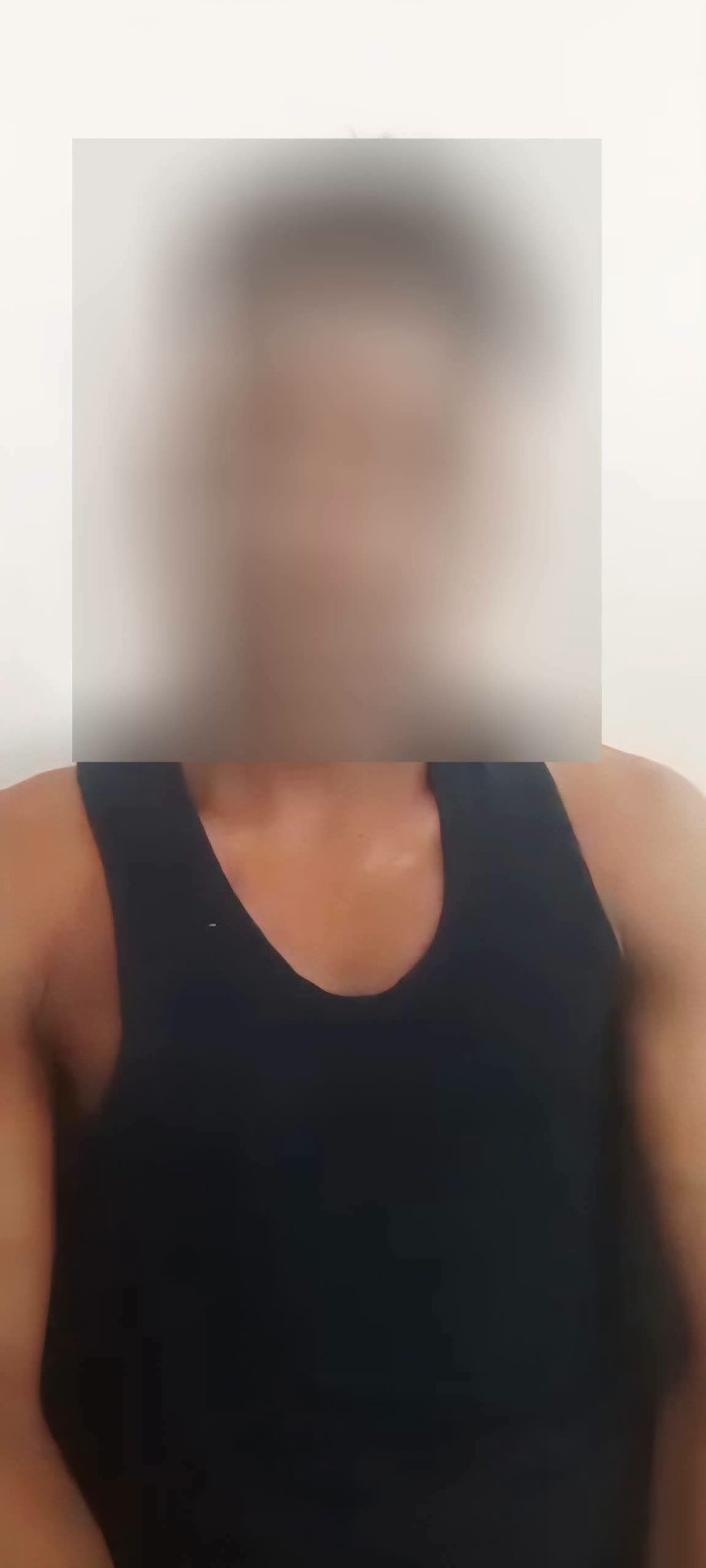 شرطة كريتر تضبط أحد أخطر أفراد عصابات تسلق وسرقة المنازل في عدن