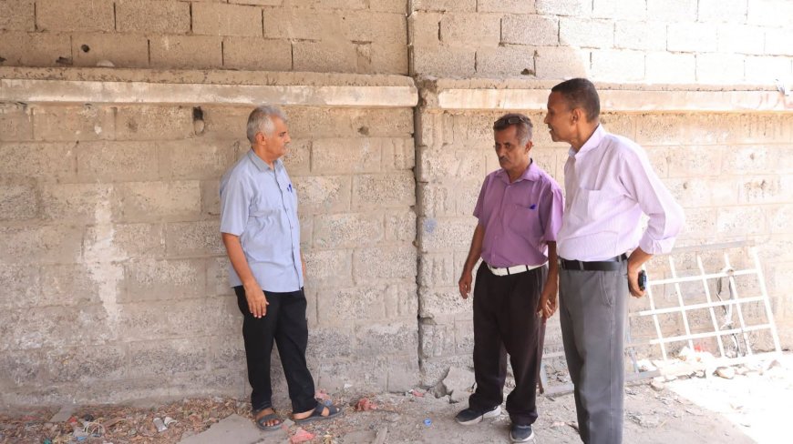 أشغال دارسعد وإدارة التربية بالمديرية يتابعا التجهيزات الأخيرة للبدء في إعادة تأهيل وترميم عدد من أسوار المدارس الحكومية