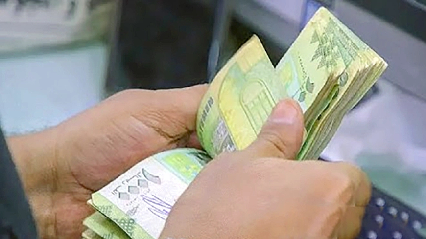 700 مليون تُنهب شهرياً.. أوقفوا جبايات جنود أبين