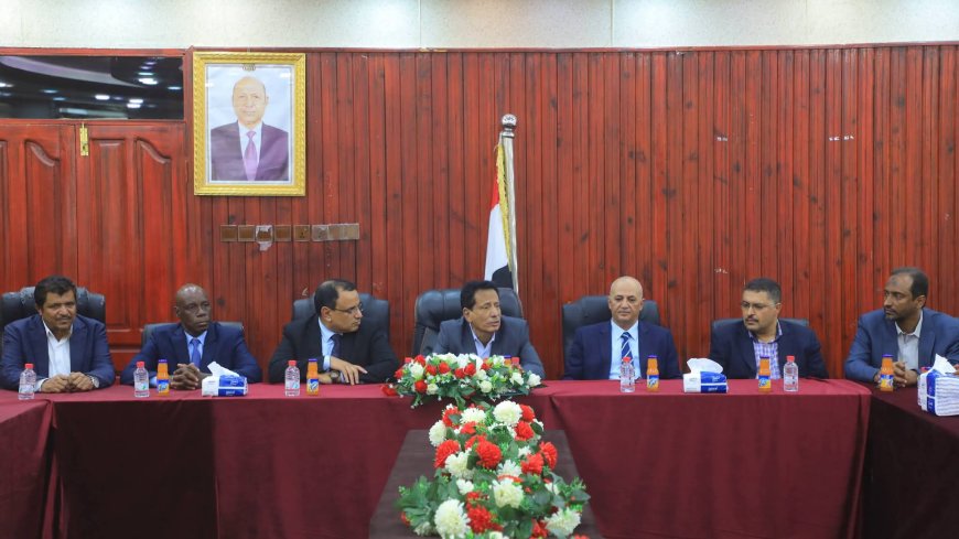 محافظ المهرة يجتمع بوزيري الزراعة والمياه وممثل الفاو لبحث احتياجات المحافظة