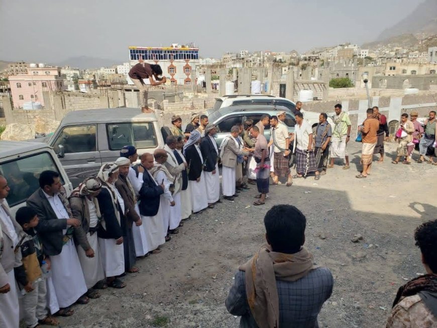 في مشهد قبلي مهيب.. وفد أبين يحل ضيفًا على جبل حبشي لإنهاء الخلاف وترسيخ قيم الصلح والتسامح