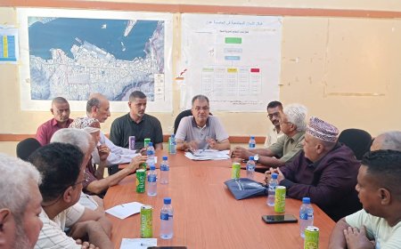 الأستاذ عدنان القلعة يشارك اللجان المجتمعية بالمعلا اجتماعها الدوري ويؤكد أهمية تعزيز العمل المجتمعي