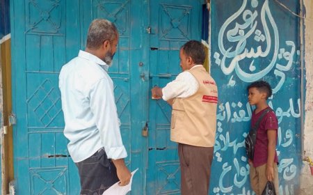 صناعة دارسعد" بعدن تغلق محلين تجاريين تنفيذاً لتوجيهات نيابة الصناعة والتجارة عقب ضبط مخالفات رفع الأسعار
