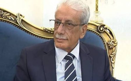 مصادر: أعضاء بمجلس القيادة يطالبون بتغيير مدير مكتب الرئاسة على خلفية التعديل الوزاري