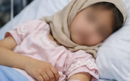 للمرة التاسعة.. ثعبان يلدغ الطفلة أنسام في حيفان بتعز رغم نقلها من منزلها.. و"المولد" لم يمنع المأساة