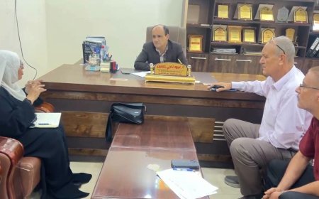مدير عام دارسعد يستقبل وكيل وزارة الصحة المساعد لمناقشة سبل تطوير الخدمات الصحية في المديرية