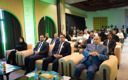 عضو مجلس القيادة الخنبشي يشهد منتدى «أثر» التنموي لمؤسسة حضرموت – تنمية بشرية احتفاءً بعقدين من الاستثمار في الإنسان