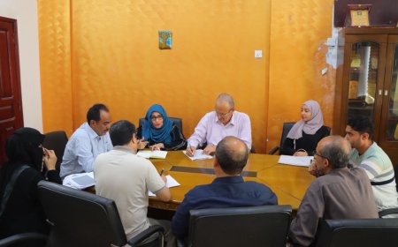 مدير عام خور مكسر يلتقي وفد وزارة الصحة لبحث تفعيل المشاركة المجتمعية وحوكمة خدمات الرعاية الصحية الأولية