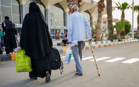مركز الملك سلمان للإغاثة يعيد (155) لاجئا صوماليا من اليمن إلى بلادهم