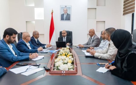 وزير الاتصالات يوجّه برفع الجاهزية لمواجهة أي محاولات لقطع خدمات الاتصالات في المناطق المحررة