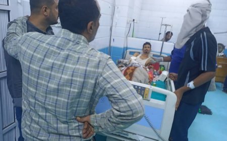 عقب حادثة حريق شقة العمائر المثلثة.. الزهري يطمئن على المصابين ويعزي أسرة الطفل المتوفى 