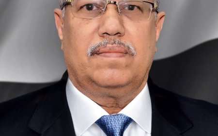 الشيخ مختار الحنكاسي يعزي الدكتور أحمد عبيد بن دغر بوفاة شقيقته