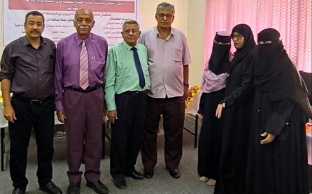 كلية الآداب بجامعة عدن تناقش مشاريع تخرج طلاب علم النفس