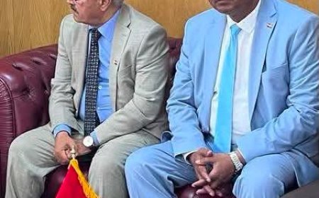 شكاوى طلابية وشبهات فساد.. إعلامي يطالب مجلس القيادة بتطهير ملحقية اليمن بالمغرب