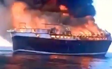 عاجل.. الحوثيون يعلنون استهداف سفينة إنزال سعودية قبالة سواحل المخا