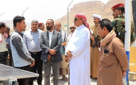الوكيل بارباع يطّلع على احتياجات مديرية حريضة ويتفقد المشاريع الخدمية والأمنية