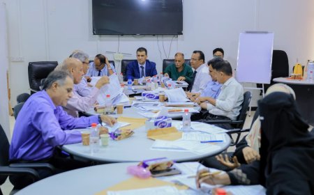 المجلس الأكاديمي بجامعة عدن يناقش عددًا من القضايا الأكاديمية والتنظيمية