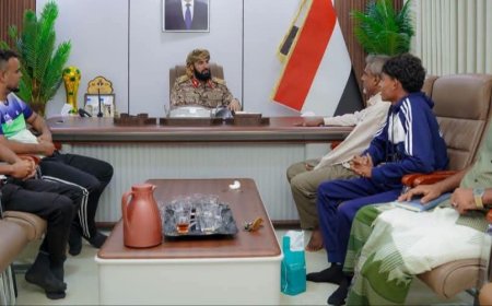محافظ أبين يلتقي قيادة أكاديمية الحافرة ويؤكد دعم جهودها في رعاية المواهب الرياضية