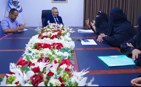 وزير الشؤون الاجتماعية والعمل يلتقي ممثلات الملتقى النسوي لرائدات الأعمال بحضرموت