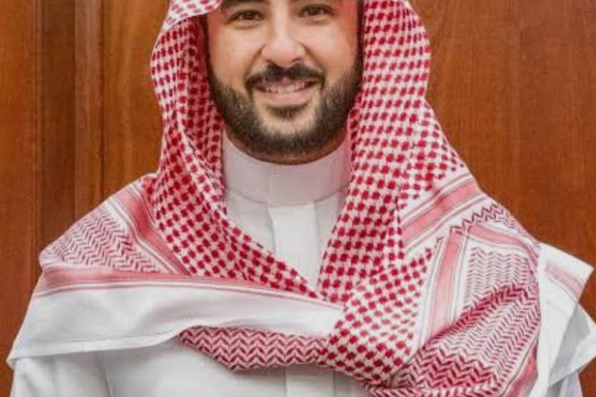 الحنكاسي يناشد الأمير خالد بن سلمان التوجيه بصرف مرتبات أمن سقطرى